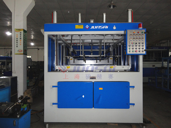 单头厚片<a href=http://p69ly6.cn/ target=_blank class=infotextkey>吸塑机</a>1.jpg
